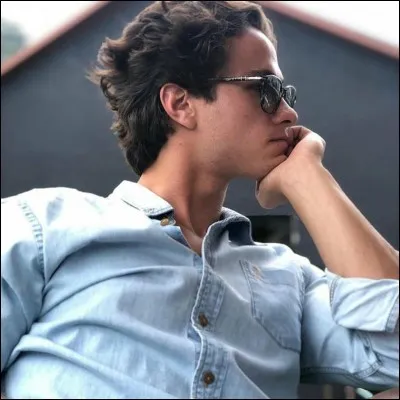 Laquelle est une chanson de Michael Ronda ?