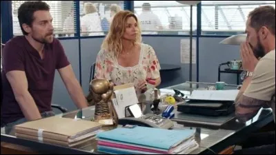 Quel corps retrouve-t-on 30 ans après lors de cette intrigue ?