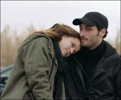 Comment s'appelle le petit ami de Margot avec qui elle a fait plusieurs manifestations de végans ?