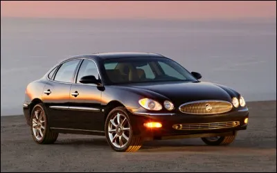 La Buick Lacrosse, a temporairement changé de nom au Canada (pour cause, une connotation obscène au Québec) et opté pour celui de...