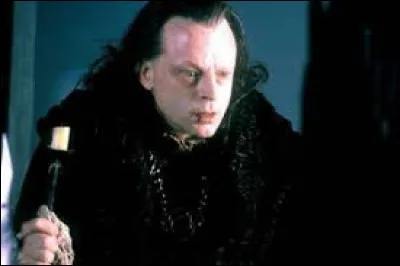 Espèce : Rohirrim
Famille : Fils de Gálmód
Description : Flatteur, menteur, sournois 
À savoir : Se fait appeler "Langue-de-Serpent" 
Quel est ce personnage ?