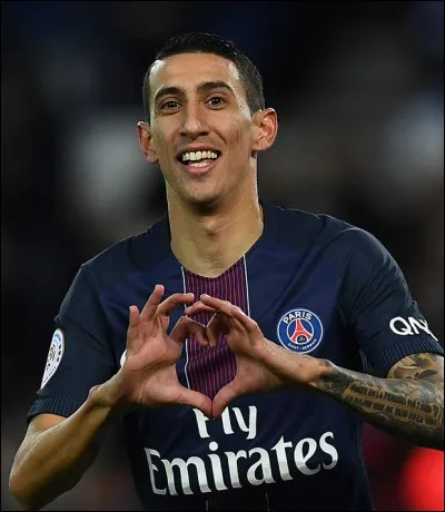 Quel est le numéro porté par Ángel Di María au PSG ?