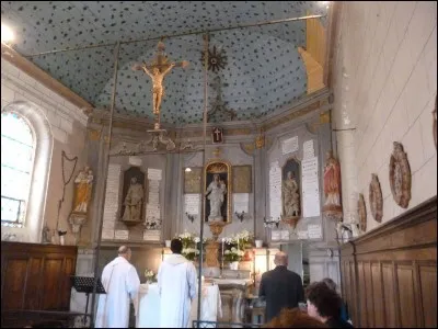 Quel est le nom dans l'&Eacute;glise catholique de la d&eacute;votion de 9 jours destin&eacute;e &agrave; obtenir des gr&acirc;ces d&eacute;termin&eacute;es ?