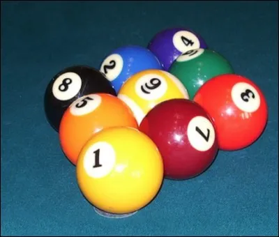 De quel sport le jeu de 9 est-il une variante ?