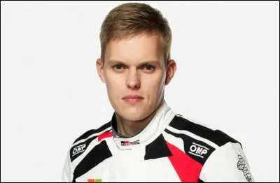 Comment s'appelle ce pilote et quelle est sa nationalité ?