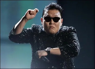 Quel est le seul chanteur de K-pop qui (actuellement, 2019) a fait 3 milliards de vues avec son tube "Gagnam Style" ?