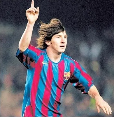 Face à quel club Lionel Messi a-t-il réalisé son premier match pro avec le Barça ?