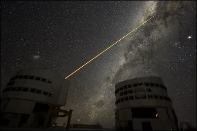 Il est situé à une altitude de 2 635 m. dans l'observatoire du Cerro Paranal, un site de 725 km2 en plein désert d'Atacama, au nord du Chili. Les 4 télescopes de 8,2 m de diamètre chacun, forment ensemble l'équivalent d'un miroir de 16,4 m. 
Trouvez le nom de celui qui a été (2004) le plus grand télescope du monde en surface collectrice et pouvoir de résolution combinés.