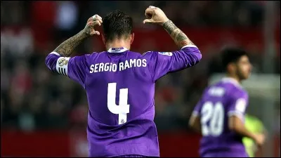 Par qui, le numéro 4 du Real Madrid lui a-t-il été attribué ?