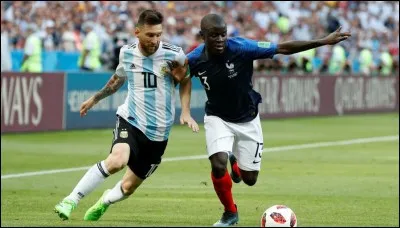 Numéro 13 : Je suis petit, je suis gentil, j'ai bouffé Léo Messi mais il paraît que je suis un tricheur. Qui suis-je ?