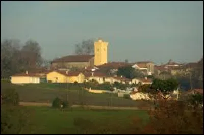 Voici une vue de Montaut et de son église Sainte-Catherine. Village Landais, il se situe dans l'ancienne région ...