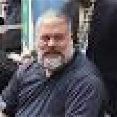 Qui est le réalisateur de Dragons ?