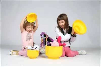 Comment s'appellent les deux enfants de la chaîne "Studio Bubble Tea" ?