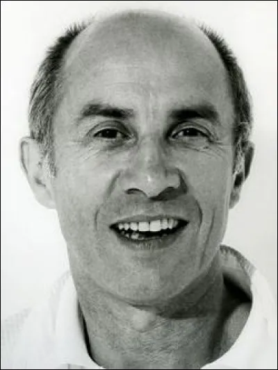 Qui est cet André, couturier et fondateur de sa propre maison de couture, mort en 2016 ?