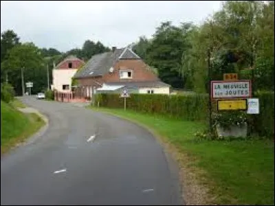 Village Ardennais, La Neuville-aux-Joûtes se situe en région ...