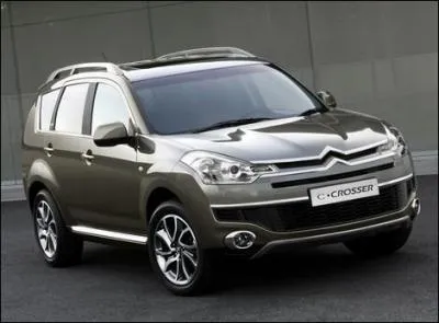 Quelle est la marque de cette voiture ?