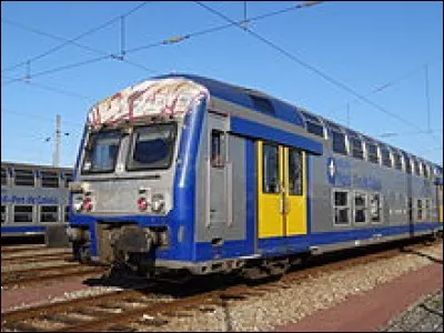 Par quel type de locomotive sont tractés les VR2N Nord-Pas-de-Calais ?