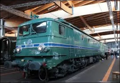 En quelle année a été établi le record du monde à 331 km/h ?