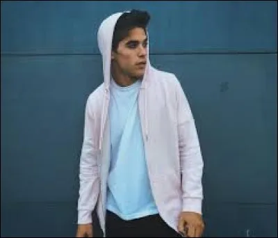 Dans quelle autre série Jose Gimanéz Zapiola (Alvaro) a-t-il joué ?