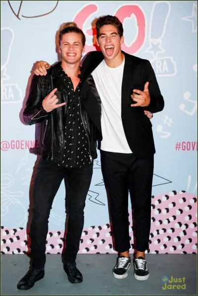 Quel sport est pratiqué par Alvaro et Junma ?