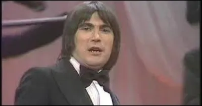 Dans ''L'Algérie'', Serge Lama évoquait les souvenirs d'une guerre. Quelle ville ne se situe PAS dans ce pays ?