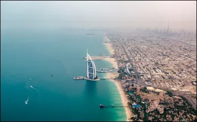 Son émir est Mohammed ben Rachid Al Maktoum :