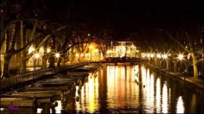 La Ville Lumière c'est :