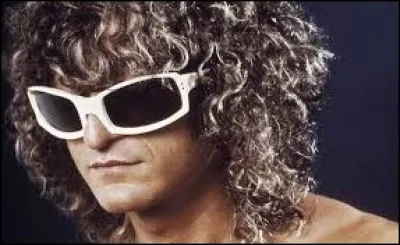 Dans la première version de ''Lettre à France'', Michel Polnareff déclare qu'il est à 6 heures de décalage horaire de la France. Dans quelle ville des USA ne pouvait-il donc pas habiter ?