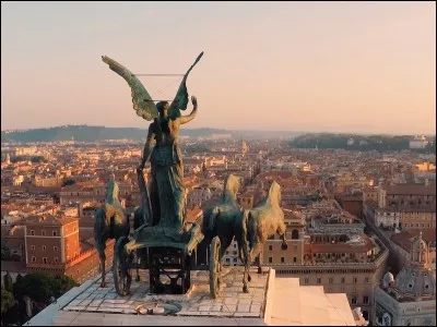 Quelle ville est surnommée "la ville éternelle" ?