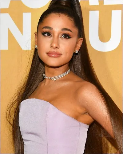 Dans quelle(s) série(s) joue Ariana Grande ?