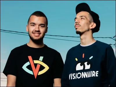 Quel est ce groupe de chanteurs ?