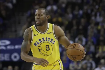 Qui est ce basketteur ?