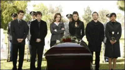 Comment se sont déroulées les funérailles de sa mère ?