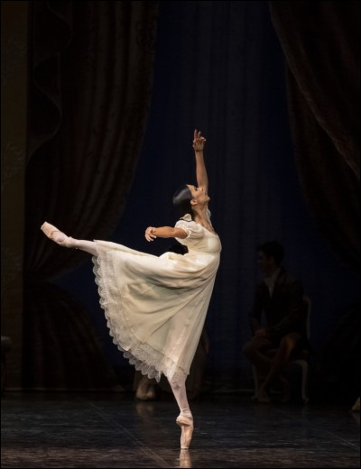 Puis, la danse classique.
Comment s'appelle cette figure ?