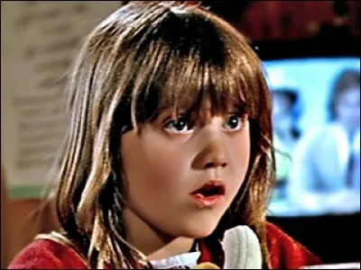 Gérard va aider la fille de la tenancière de l'hôtel-restaurant à faire ses devoirs, mais que dit la petite fille à Gérard ?