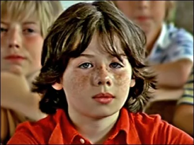 Que dit cette élève à Gérard quand ce dernier lui dit : C'est bien mon petit garçon. ?