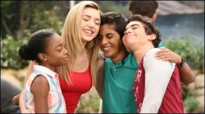 Dans la série "Jessie" diffusée sur Disney Channel, l'acteur du plus jeune garçon est mort.