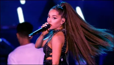 Elle s'appelle Ariena Grande.