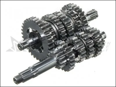 En quelle année est apparue la première boîte manuelle à 5 rapports sur la Golf ?