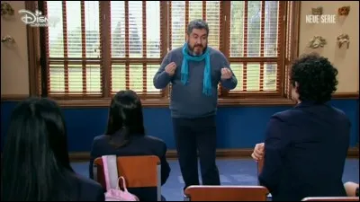 Qui est inscrit à l'atelier théâtre ?