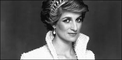 Suite à son mariage, quel titre de courtoisie britannique porté depuis 1283 par l'épouse du prince, Lady Diana obtint-elle ?