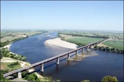 Longueur : 1 078 km 
Embouchure : Océan Atlantique 
Pays traversés : Espagne, Portugal. 
à savoir : La légende raconte que c'est Hercule qui a tracé ce fleuve de la pointe de son épée. 
Quel est ce fleuve ?