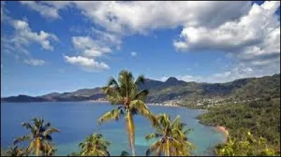 À quel archipel appartient l'île de Mayotte ?