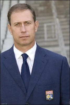 Quelle equipe entrainait-il avant de venir  Lyon ?