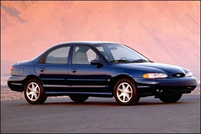 Comment se nommait cette Mondeo adaptée par Ford aux demandes du marché nord-américain ?