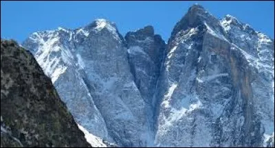 Lequel de ces sommets n'est pas dans les Alpes ?