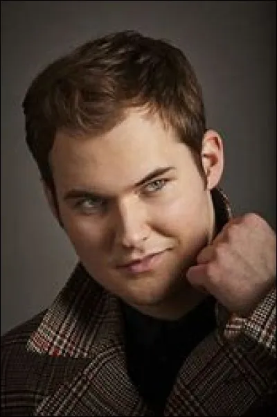 Qui joue le rôle de Bryce Walker ?