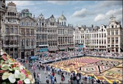 BRUXELLES - Lequel de lieux touristiques se situe dans la capitale belge ?