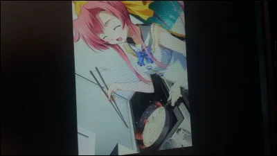 Une de tes rivales a décidé de faire à manger pour ton senpai, que fais-tu ?