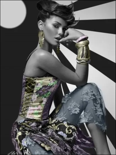 Qui chantait "Et partout dans la rue j'veux qu'on parle de moi, que les filles soient nues qu'elles se jettent sur moi" ?